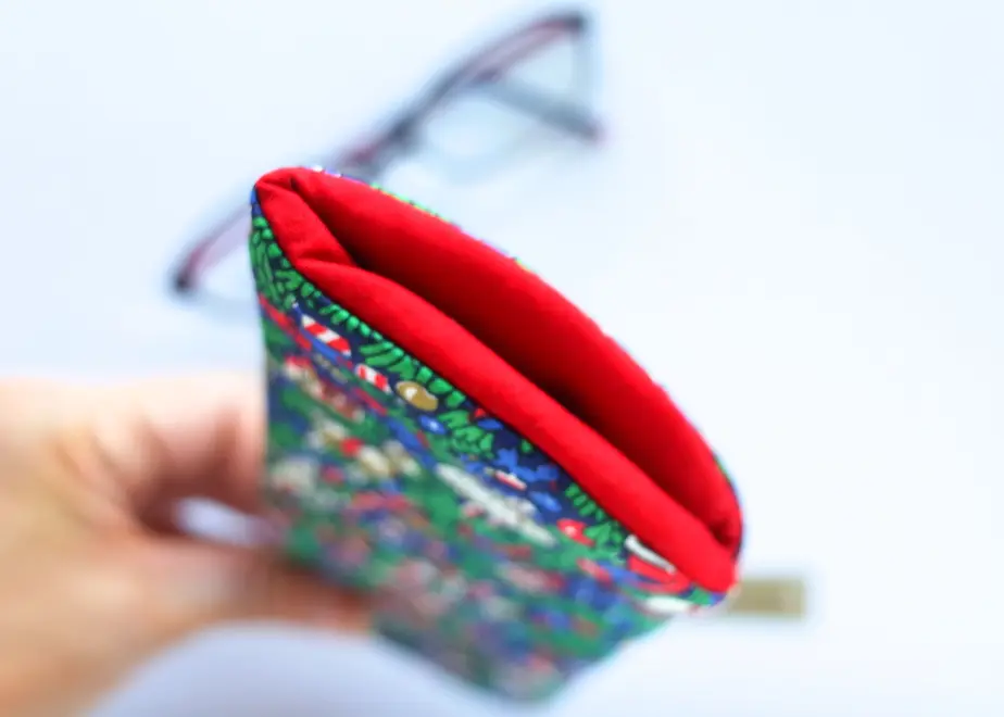 5c15b5edc3976c4ab2480032