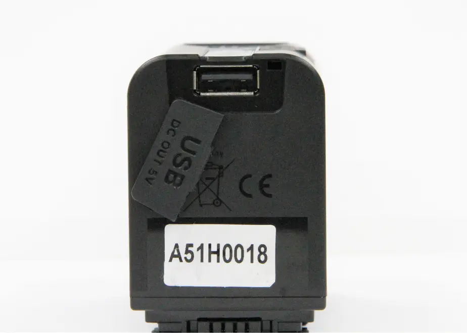 638551ed4ff8c24e239233e7