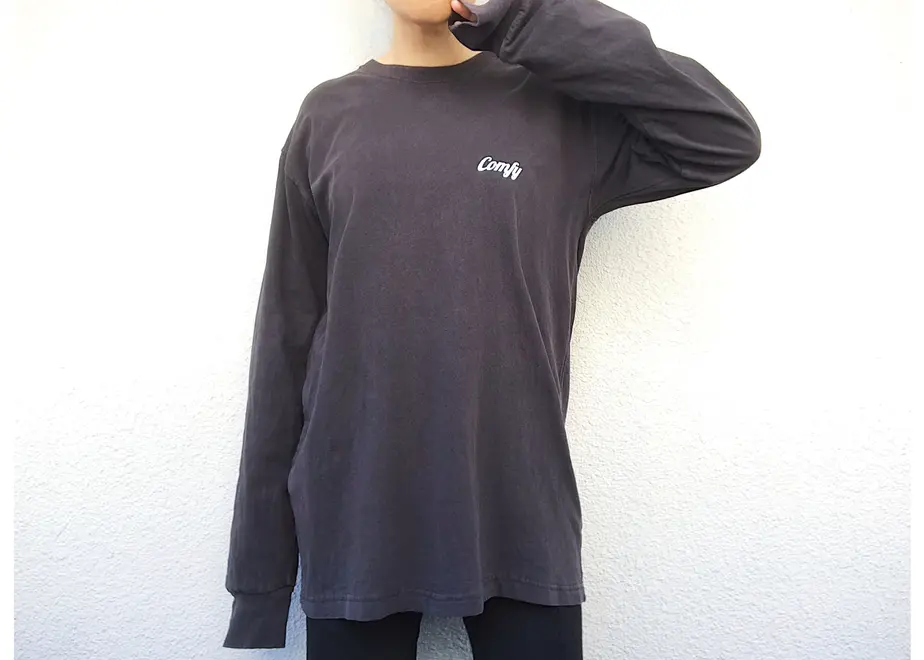 5e684b9a2a9a423ca527d7ad