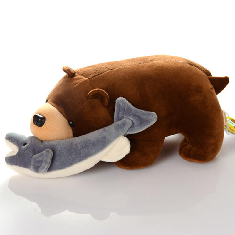 北海道名物 鮭喰熊 ぬいぐるみ 木彫り熊ぬいぐるみ 北海道 マニアクス ストアーズ H