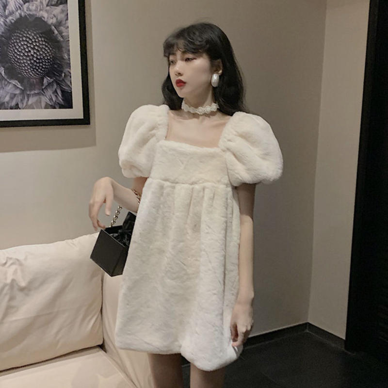 スクエアネックファードレス Aimable I Official