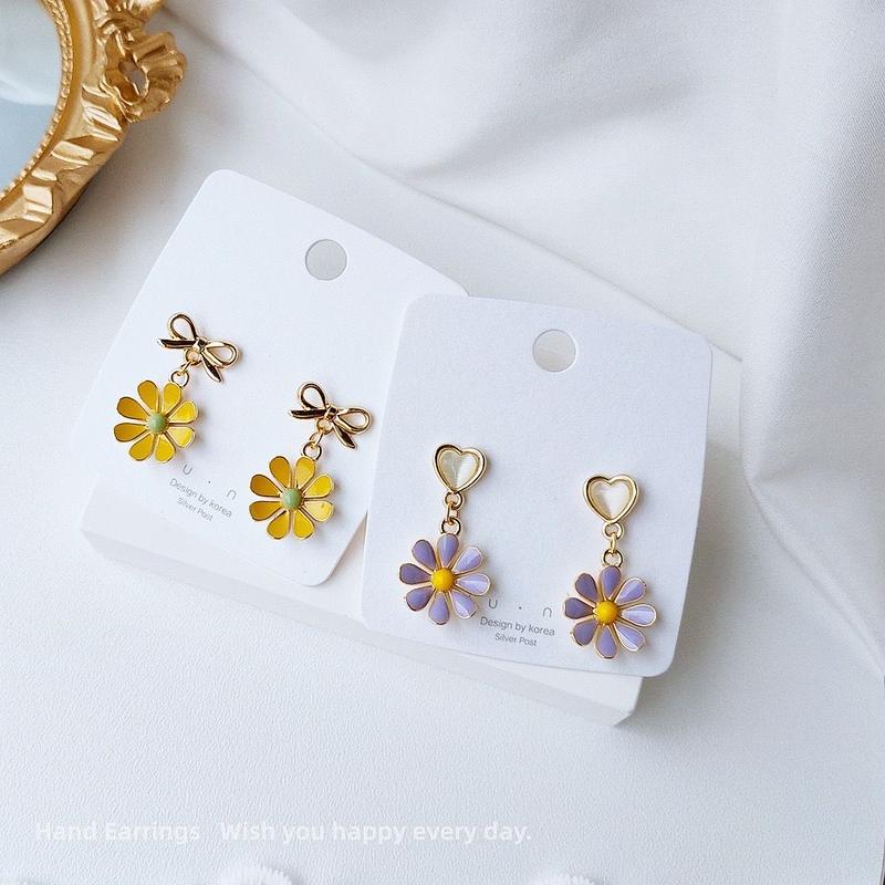 オーダー商品】 デイジーピアス | Airpods Case Store オーダー商品】 デイジーピアス | Airpods Case Store
