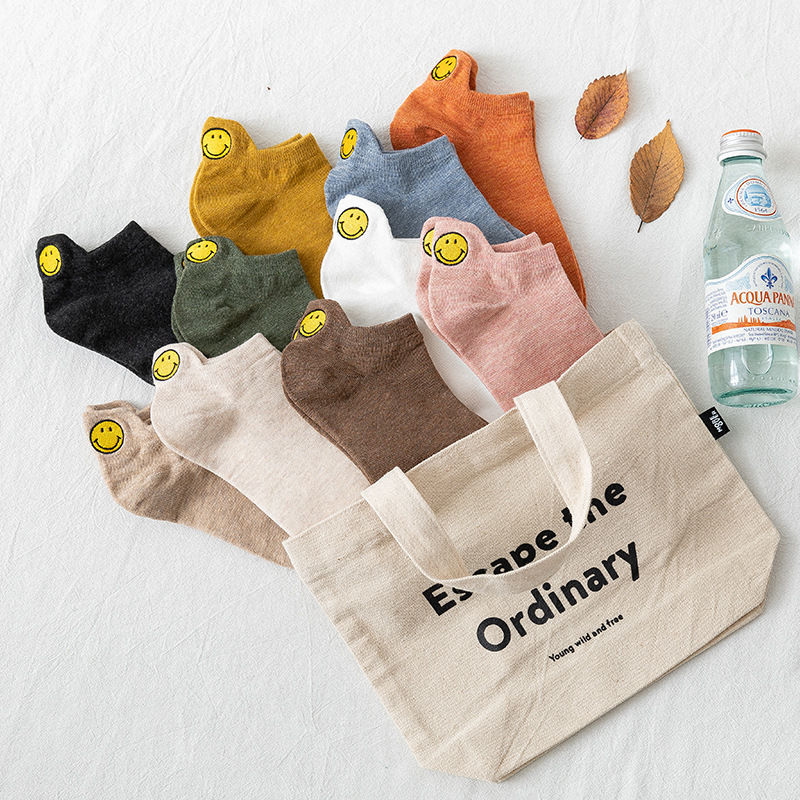 オーダー商品 可愛いスマイル刺繍レディースソックス Airpods Case Store