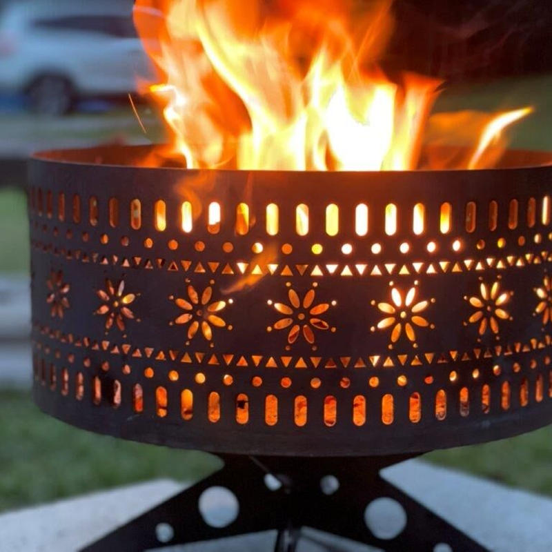 おしゃれな焚き火台 煌喜 きらめき コンパクトに収納可能 燈product