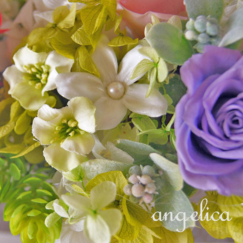 ゴージャス プリザーブドフラワーバラ ジャスミンのアレンジメント ビジネスギフト 開業祝い 開