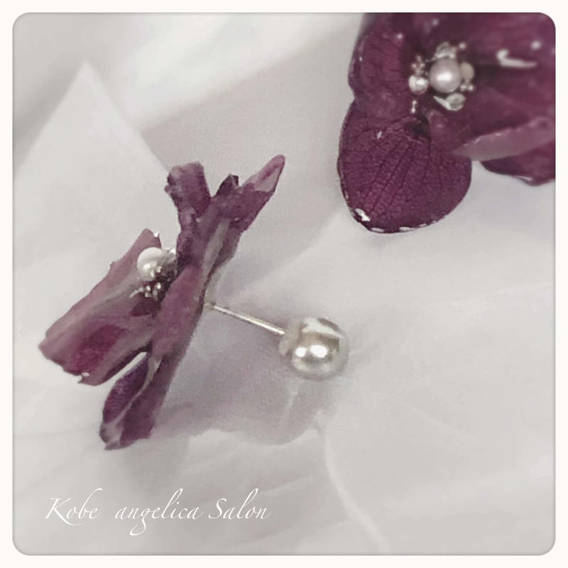 紫陽花アクセサリー パープルプリザーブドフラワーのあじさいピアス イヤリング レジン加工 お誕