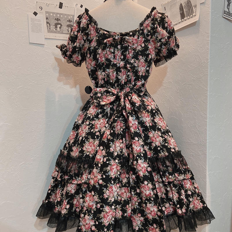 Metamorphose ローズ柄ワンピース Anonymous Metamorphose ローズ柄ワンピース Anonymous