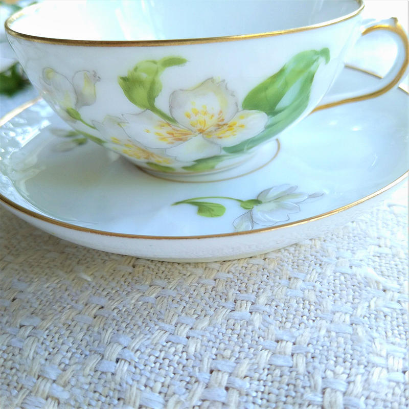 アンティーク小さなカップソーサー白い花 アンティーク田中 Antique Tanaka O