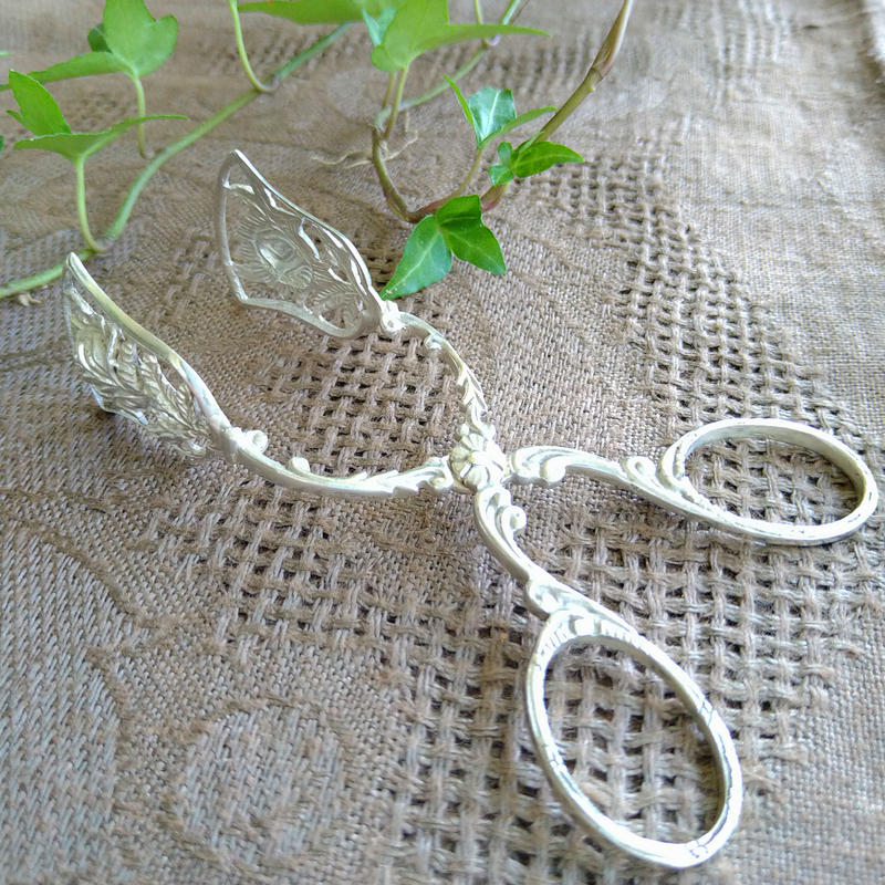 選べる配送時期 CD79 銀食器スウェーデン製ローズ透かし 銀製トング