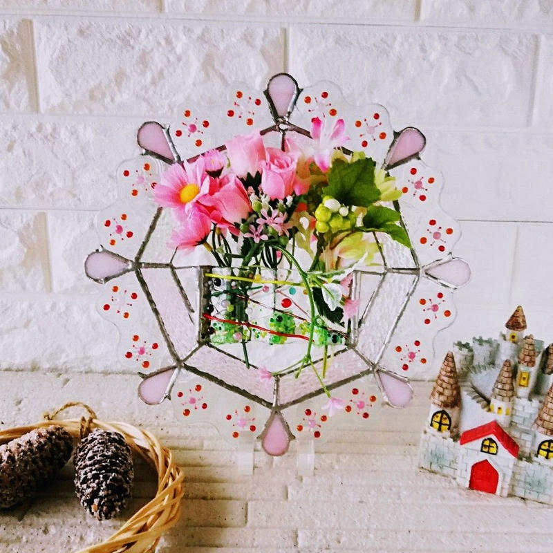 お部屋に季節を彩る 飾る 楽しむ ピンクフラワー八角形ステンドグラス 春夏秋冬をディス