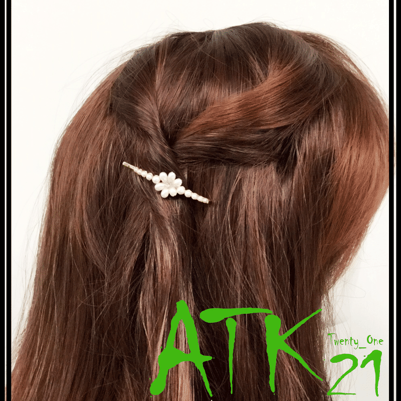 フラワーモチーフ ライン パール ヘアピン ピン留め 大人可愛い レディース ヘアアクセサリー フラワーモチーフ ライン パール ヘアピン ピン留め 大人可愛い レディース ヘアアクセサリー