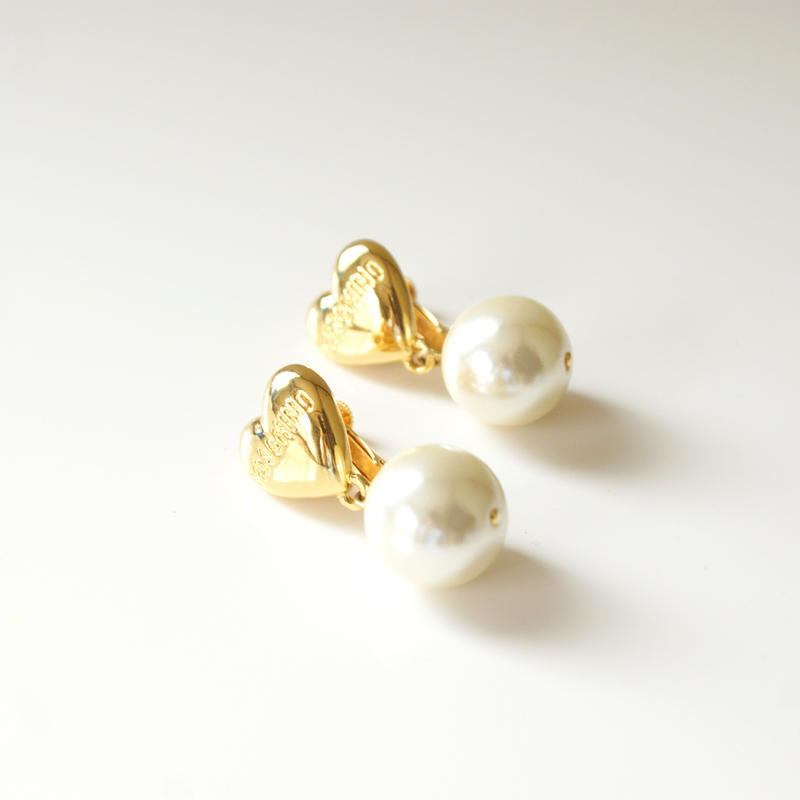 MOSCHINOモスキーノ ハート ブランドロゴ パール イヤリング / ヴィンテージアクセサ... MOSCHINOモスキーノ ハート ブランドロゴ パール イヤリング / ヴィンテージアクセサ...