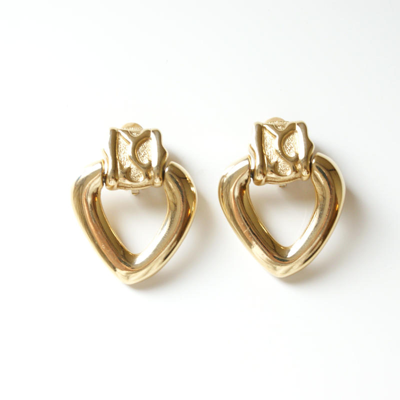 GIVENCHYジバンシィ ドアノッカー ハート イヤリング / ヴィンテージアクセサリー |... GIVENCHYジバンシィ ドアノッカー ハート イヤリング / ヴィンテージアクセサリー |...