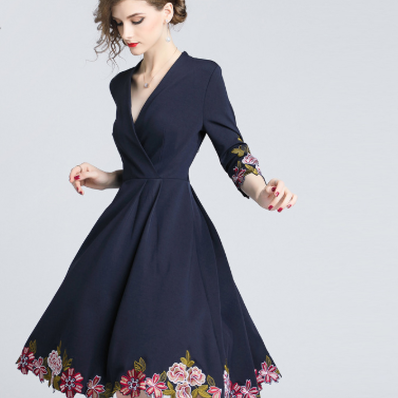 花柄刺繍ワンピース フレアワンピース 上品 エレガント 膝丈 結婚式 ドレス