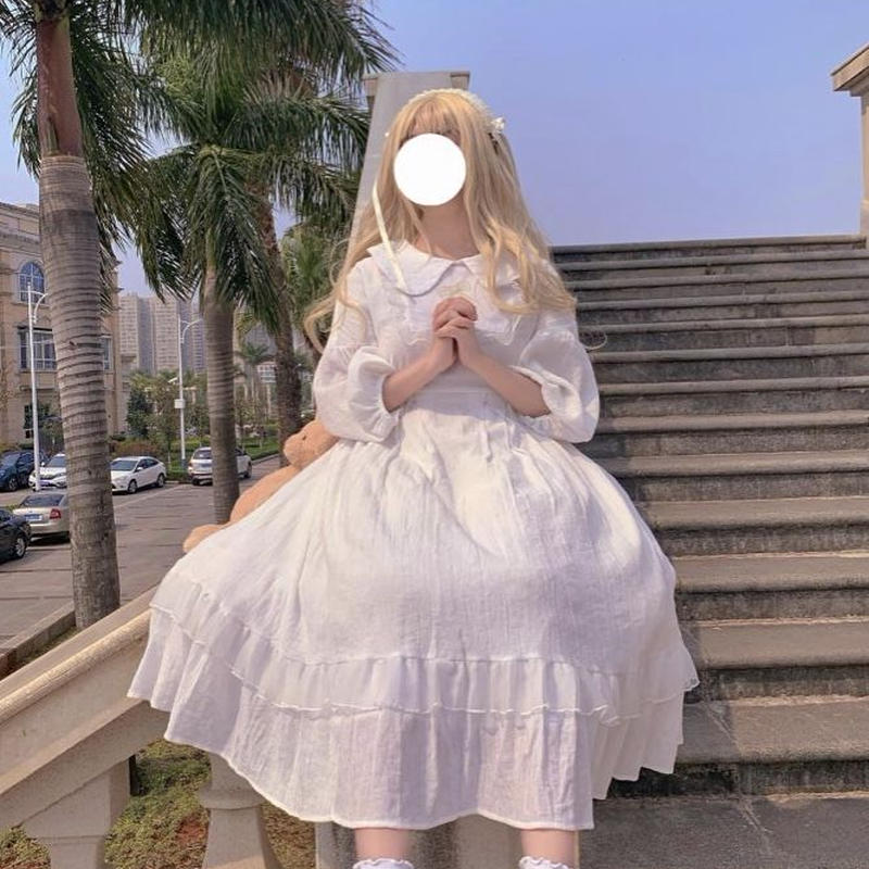 メルヘンなりぼん刺繍のワンピース Fancy World