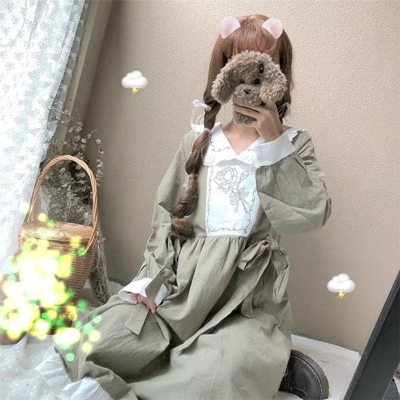 オリーブ色のカントリー風ワンピース Fancy World