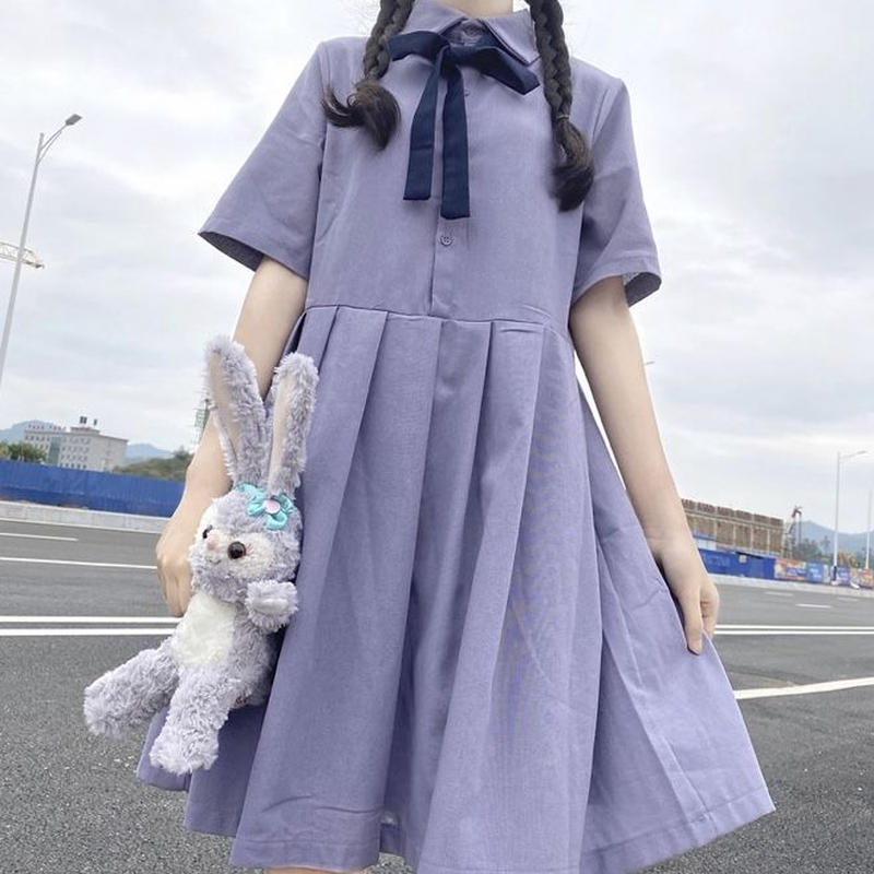 ラベンダーカラーのワンピース Fancy World