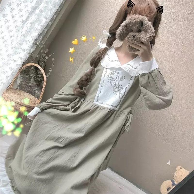 オリーブ色のカントリー風ワンピース Fancy World