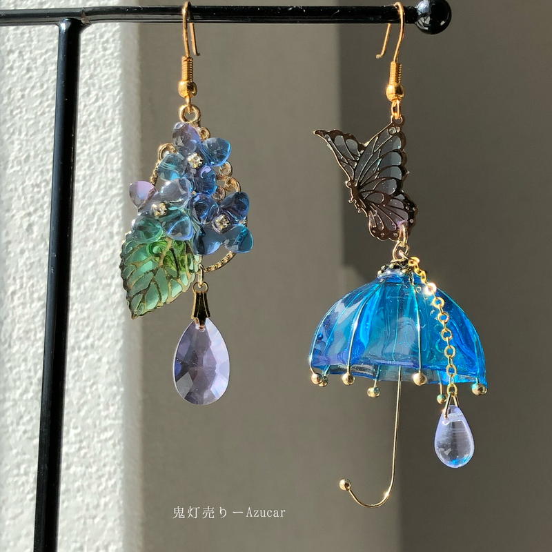 選べる空色傘と夜空傘の紫陽花ピアス イヤリング☆ 鬼灯売りーAzucar ミニ傘のピアスorイヤリング