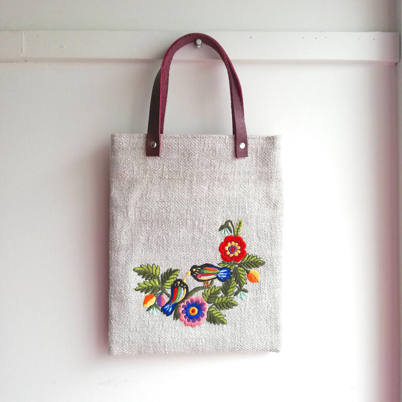 ポーランド 伝統刺繍のトートバッグ オポチノ地方 鳥 Bahar Shop ポーランド 伝統刺繍のトートバッグ オポチノ地方 鳥 Bahar Shop