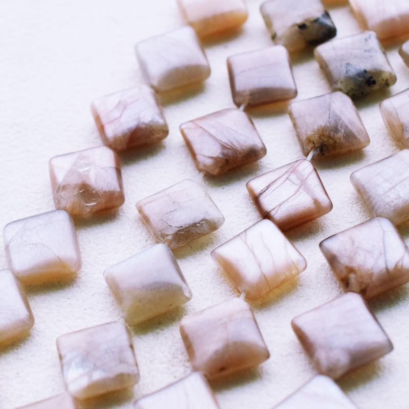 ゴールドサンドムーンストーン スクエア 12mm Beads Lot
