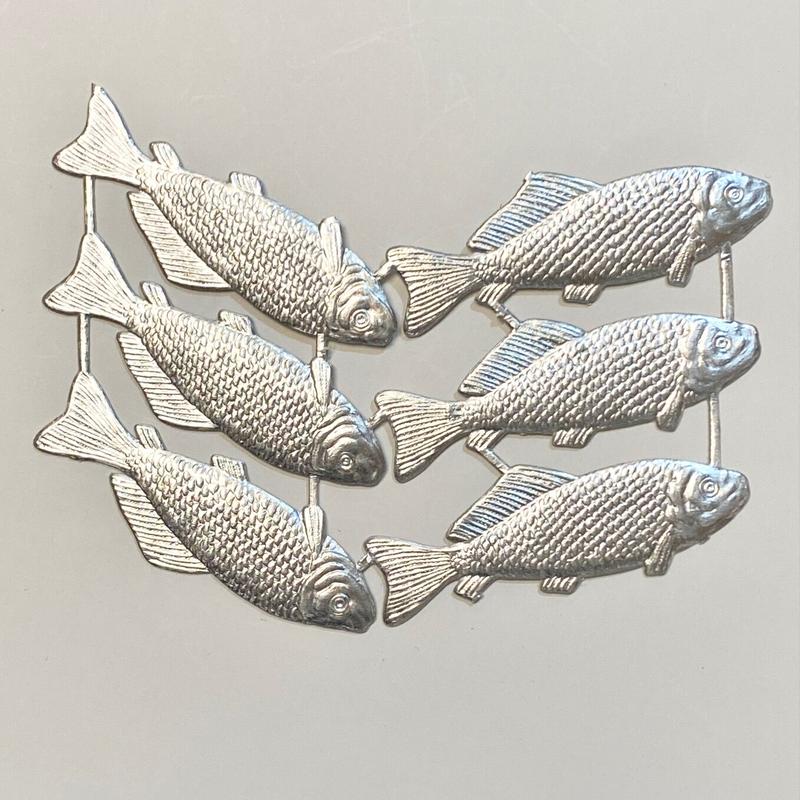 ドレスデントリム 大きな魚シルバー3尾 Biscuit Web Store ドレスデントリム 大きな魚シルバー3尾 Biscuit Web Store