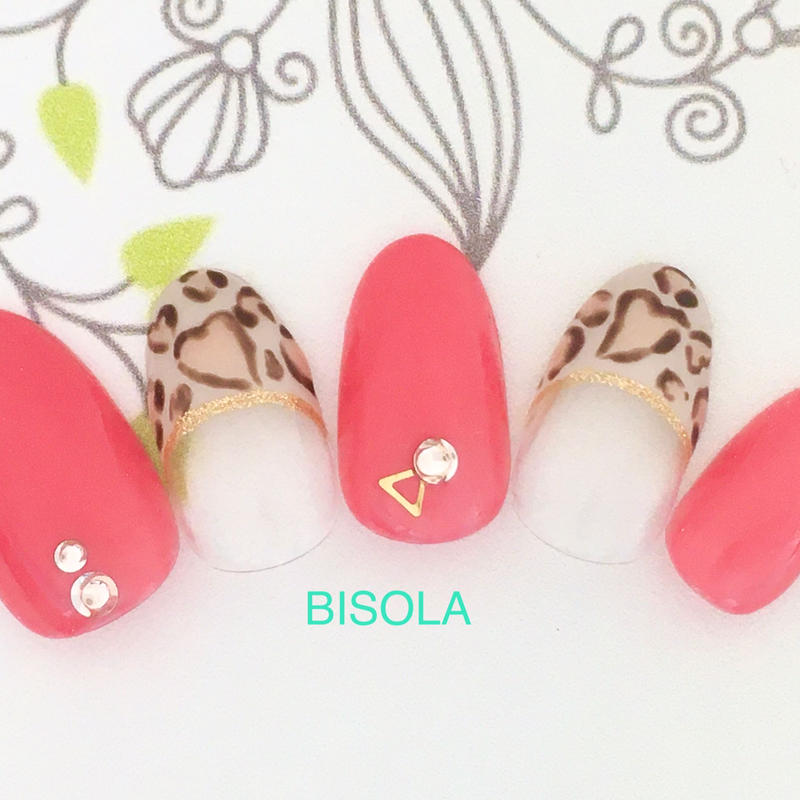 コーラルピンクとレオパードネイル 050 Bisola Online