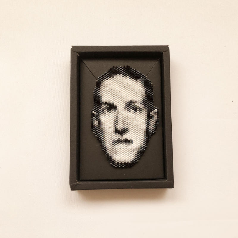 のそ子 H P Lovecraft Brooch ラブクラフトブローチ はちみ