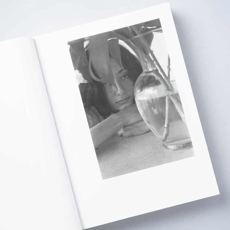 上田義彦 写真集「at Home / Yoshihiko Ueda」2006年 Amazon.co.jp: 上田義彦写真集 at Home : 上田 義彦: 本
