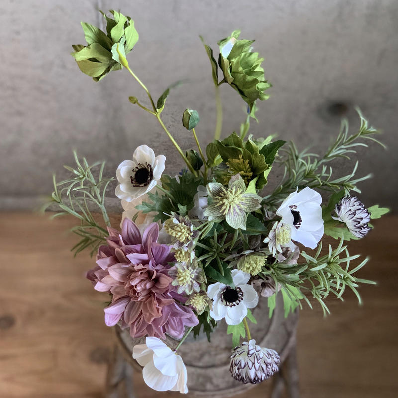 Artificial Flower クリスマスローズとピンクダリアの草花テーブルブーケ