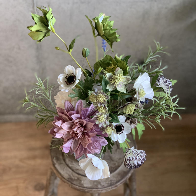 Artificial Flower クリスマスローズとピンクダリアの草花テーブルブーケ