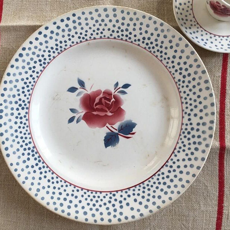 サルグミンヌ窯薔薇 ドット柄プレート By Jutigny