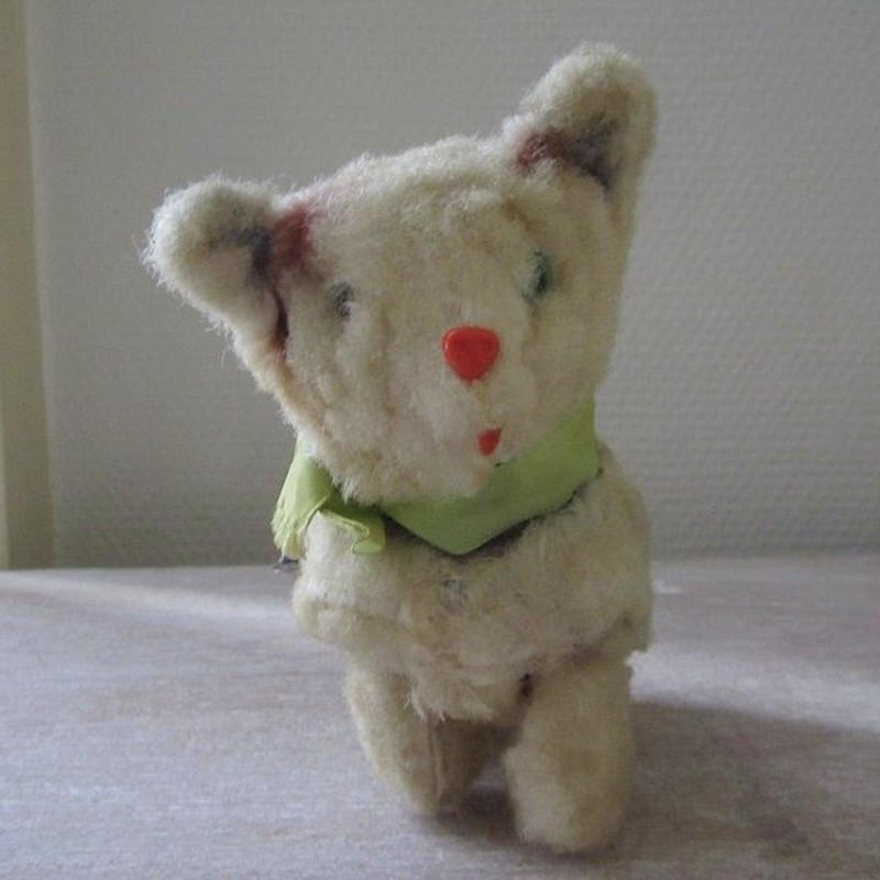 ぜんまい仕掛けで歩く猫ちゃん By Jutigny