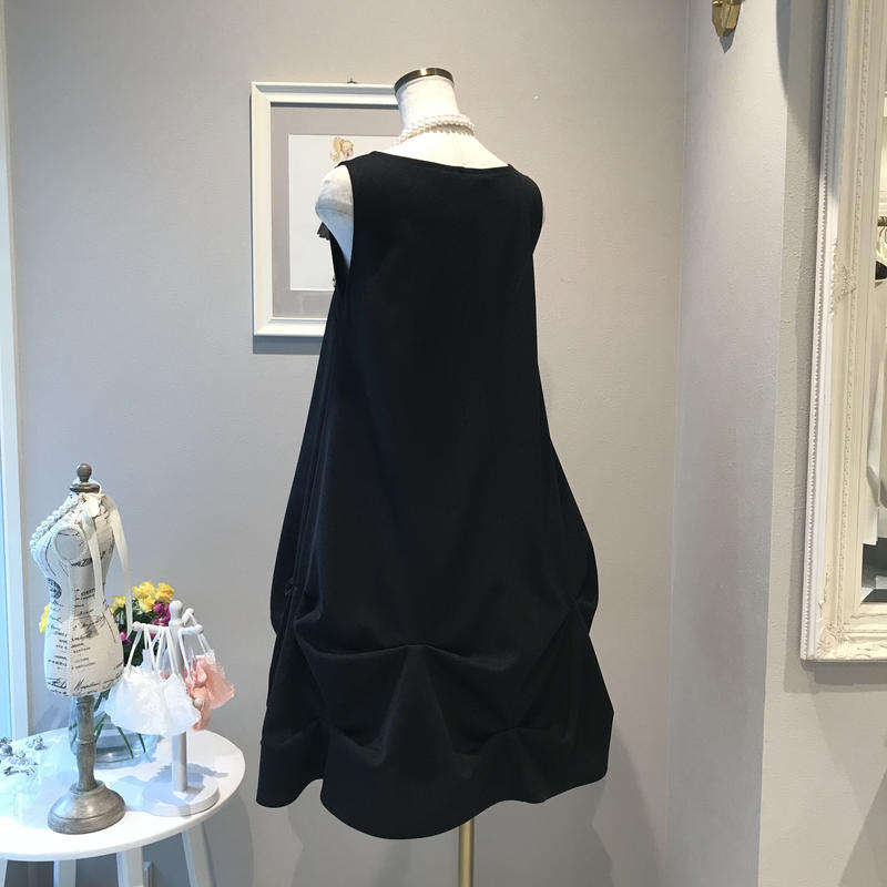 9 146 黒 Yumiワンピース Sm Capriciousmie