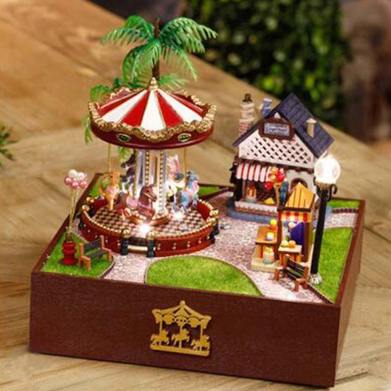 メリーゴーランド 手作り ドールハウス ハンドメイド プレゼント Diy 木製 木馬 回転木馬