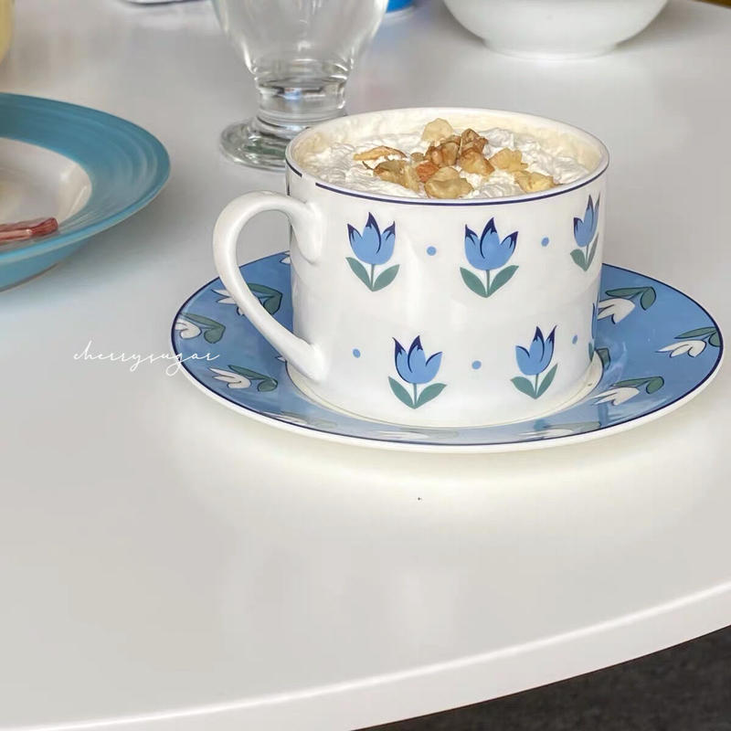 レトロな水色チューリップのカップ ソーサー Cherrysugar