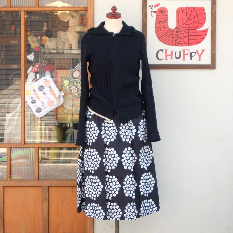 マリメッコ Marimekko Puketti スカート ブラック 大きなサイズ Chuffy