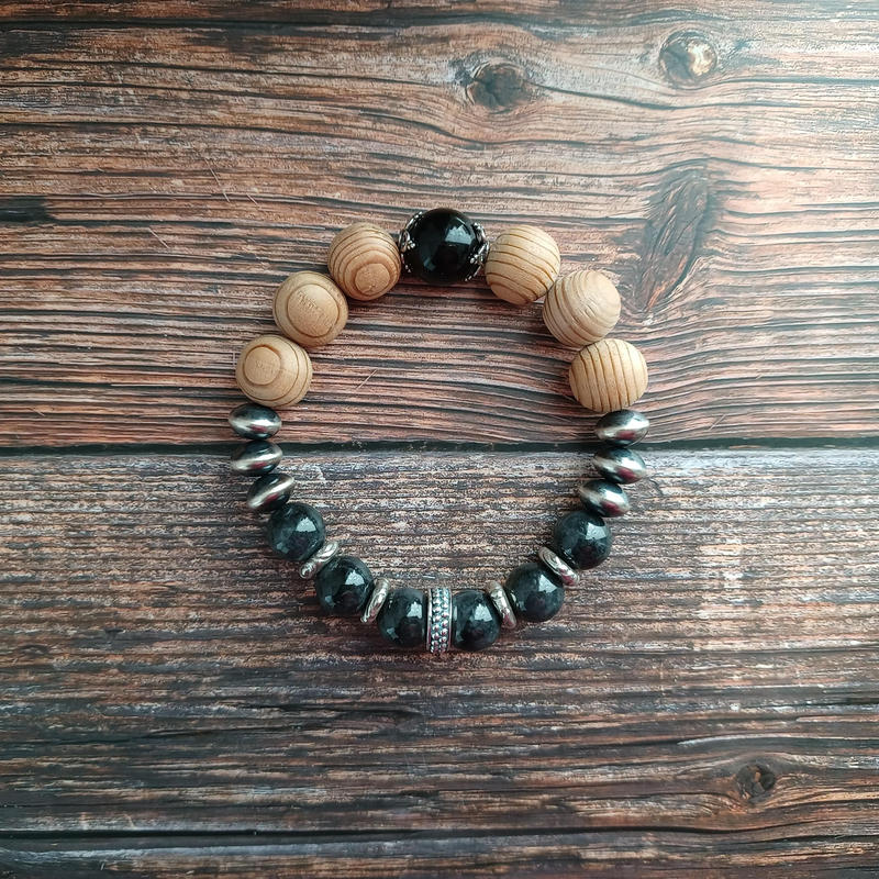 屋久杉玉とターコイズのブレスレット