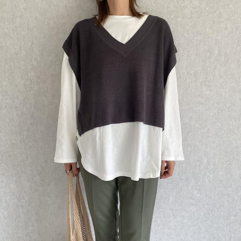 Vネックゆったりニットベスト 2color Copine Vネックゆったりニットベスト 2color Copine