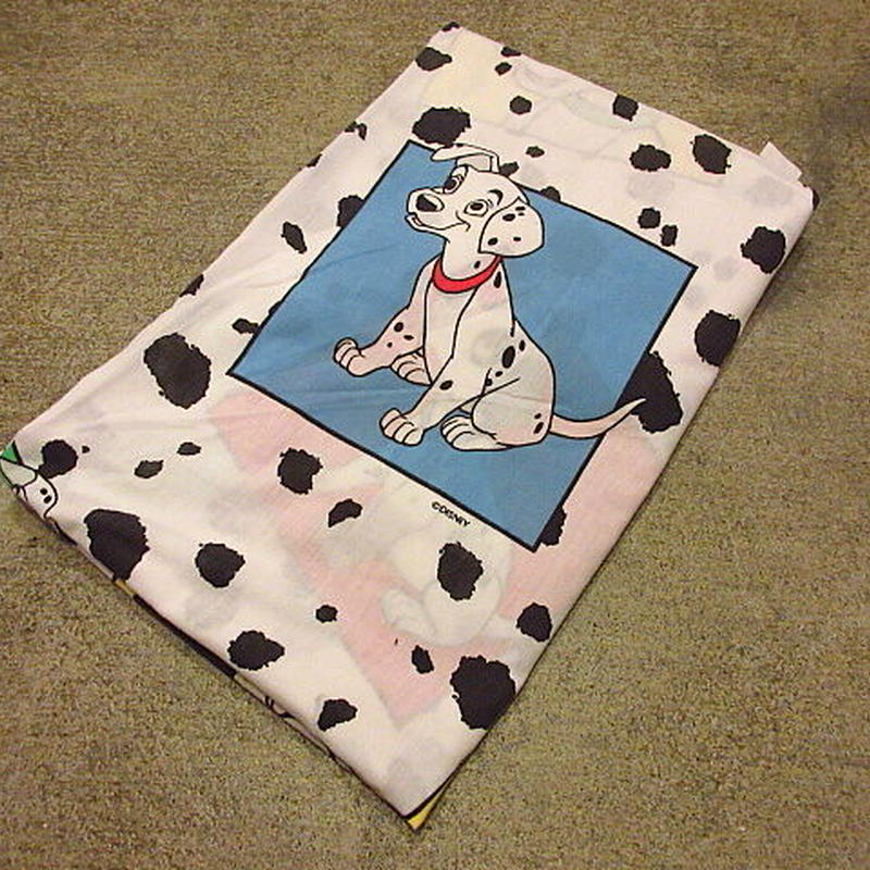 ビンテージ 101匹わんちゃん総柄ベッドシーツsize169cm 105cm 09f9