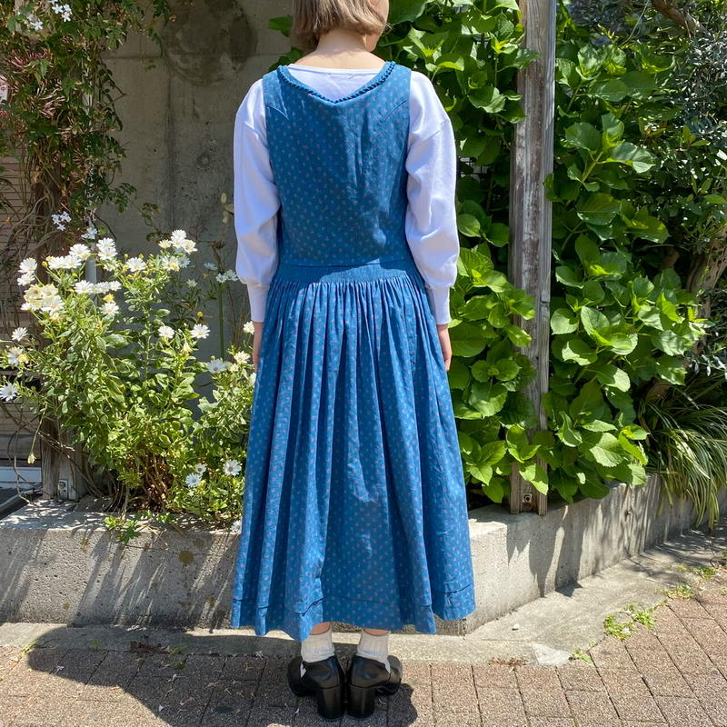Vintage くすみブルー 花柄プリント ノースリーブチロルワンピース 66 C
