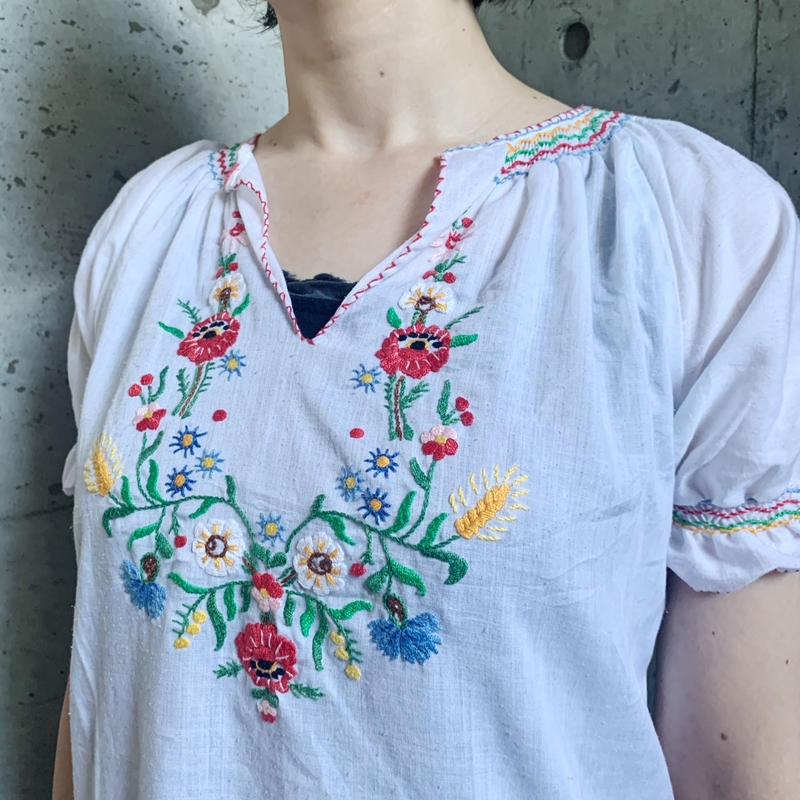 第1位獲得!】 ハンガリーカロチャ刺繍ブラウス - Tシャツ/カットソー 第1位獲得!】 ハンガリーカロチャ刺繍ブラウス - Tシャツ/カットソー
