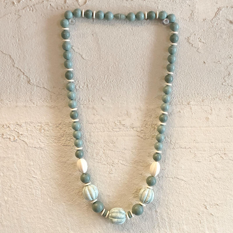 1970s くすみグリーンデザイン玉ネックレス 0116 Crunch Archer