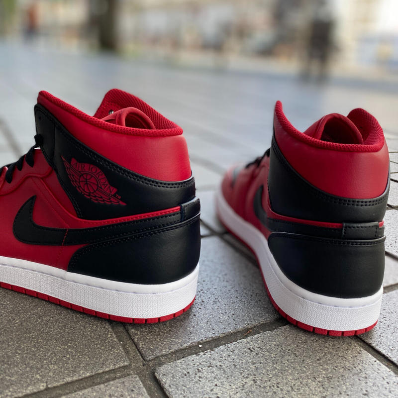 Nike ナイキ Air Jordan1 Mid エアジョーダン1 ミッドカット 黒赤 Bre
