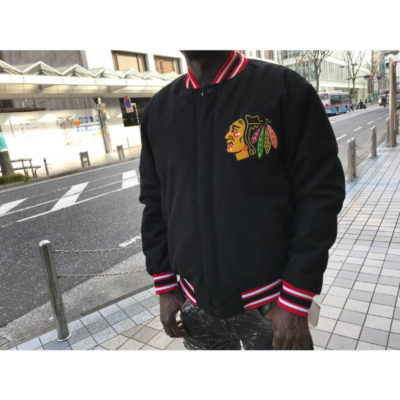 お得】 スタジアムジャケット シカゴ・ブラックホークス スタジャン