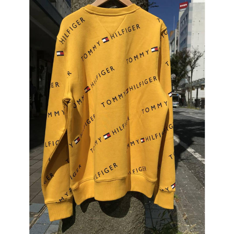 海外限定デザイン TOMMY HILFIGER トミーヒルフィガー 総柄 トレーナー 海外限定デザイン TOMMY HILFIGER トミーヒルフィガー 総柄 トレーナー