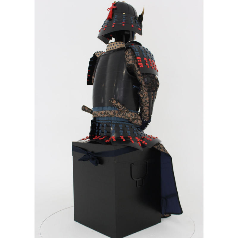 上品なスタイル 等身大甲冑 赤白紺糸縅 二枚胴 大袖 胴紐 佩楯 まとめ買い用 武具 Ronni Az