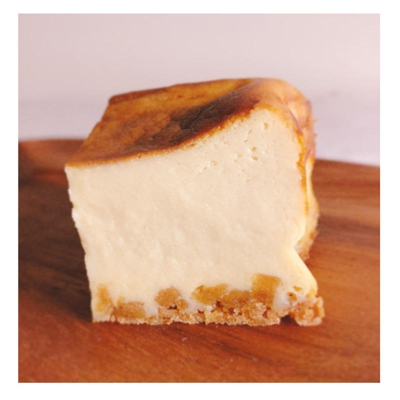 天使の豆乳バスクチーズケーキ 小 Sweets Labo どんぐりキャッツ