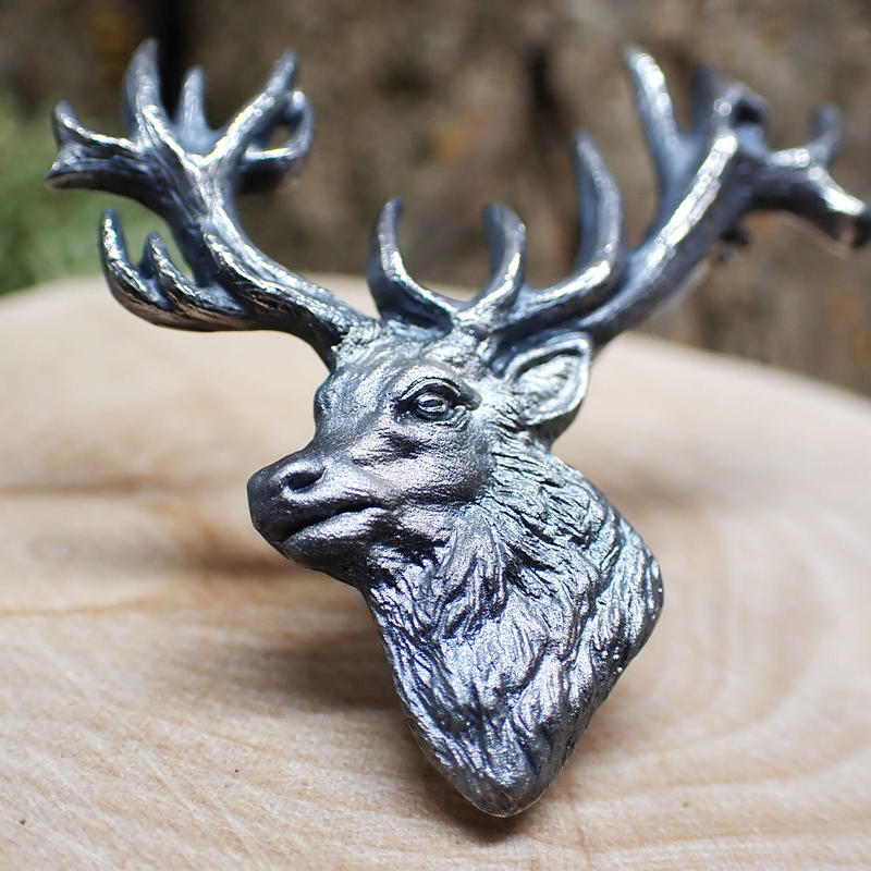 雄鹿の横顔ブローチ Black Emiria Online Shop 雄鹿の横顔ブローチ Black Emiria Online Shop