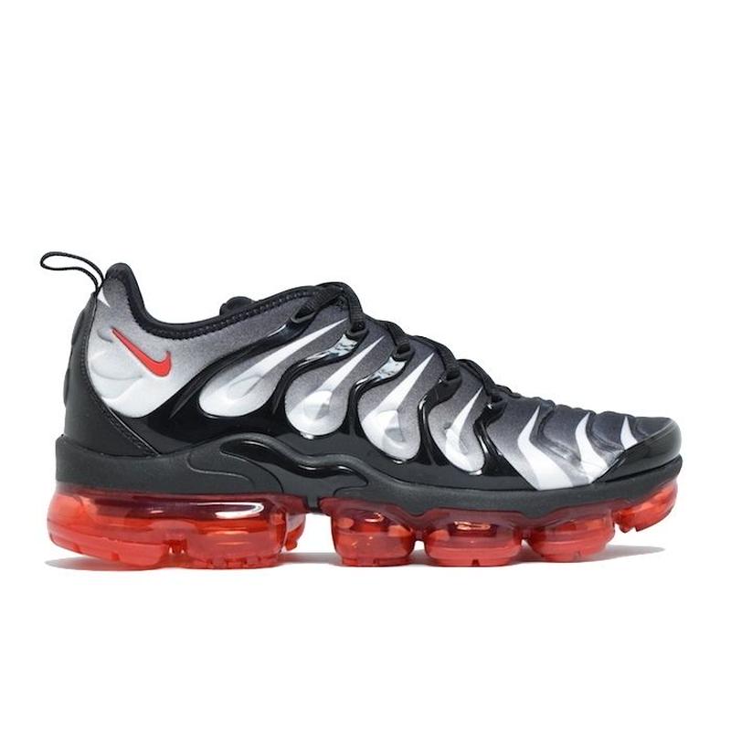 Nike Vapormax Plus Black Speed Red ナイキ ベイパーマックス